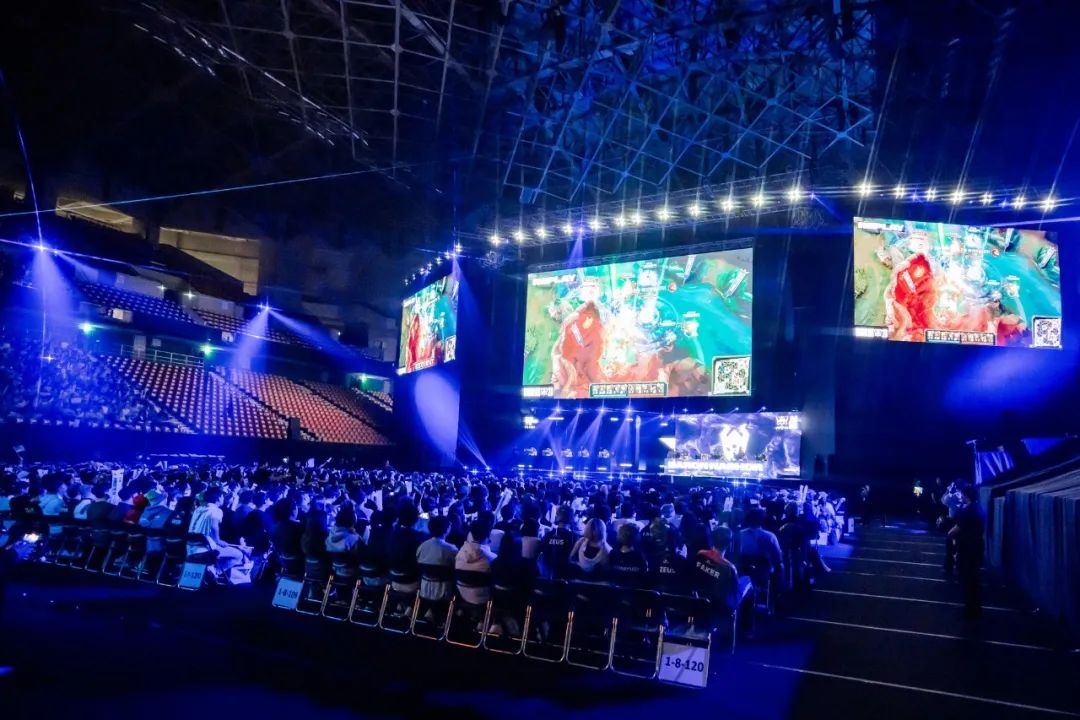 赛中以队长